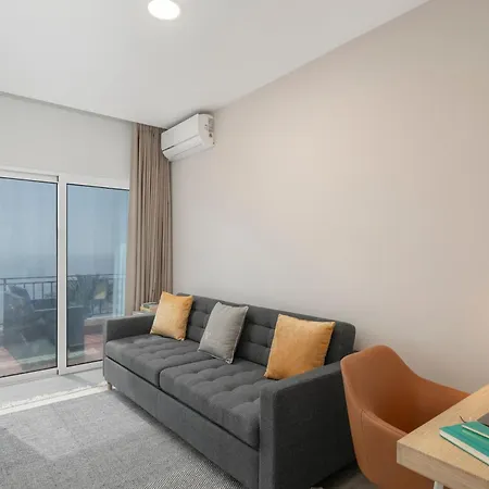 Doca Do Cavacas I By An Island