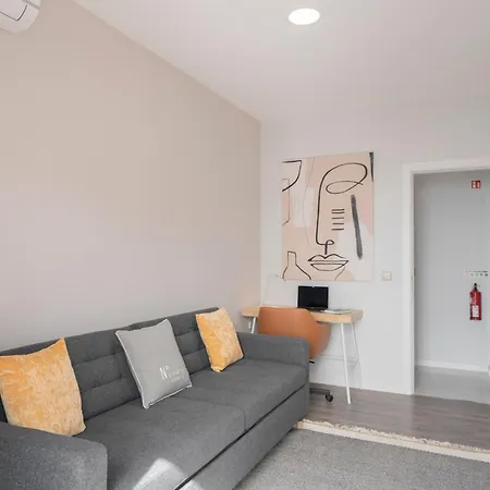 Doca Do Cavacas I By An Island * Funchal