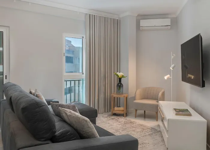 Doca Do Cavacas I By An Island