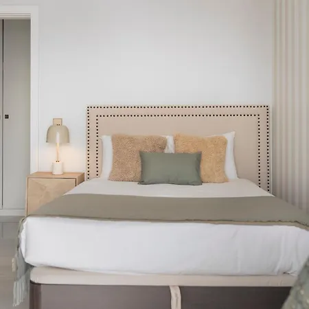 Doca Do Cavacas I By An Island * Funchal (Madeira)